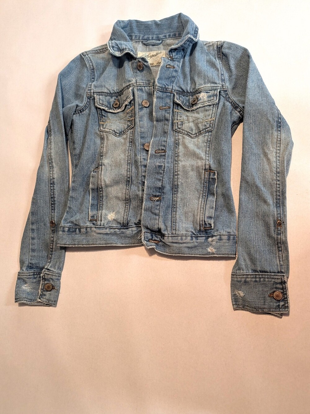 Aeropostale Women’s Denim Trucker Jacket Small Light Wash Blue Fitted Distressed